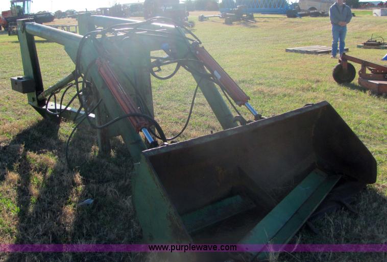 image for item 6699 Tractor loader