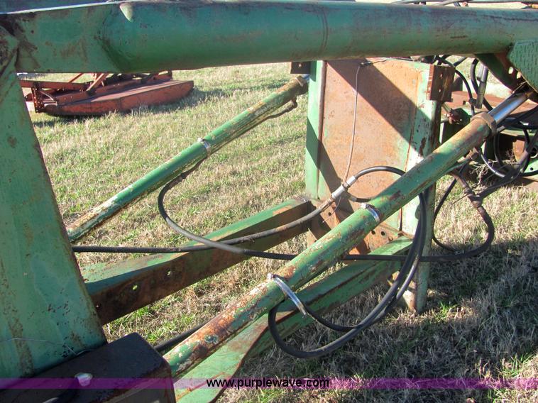 image for item 6699 Tractor loader