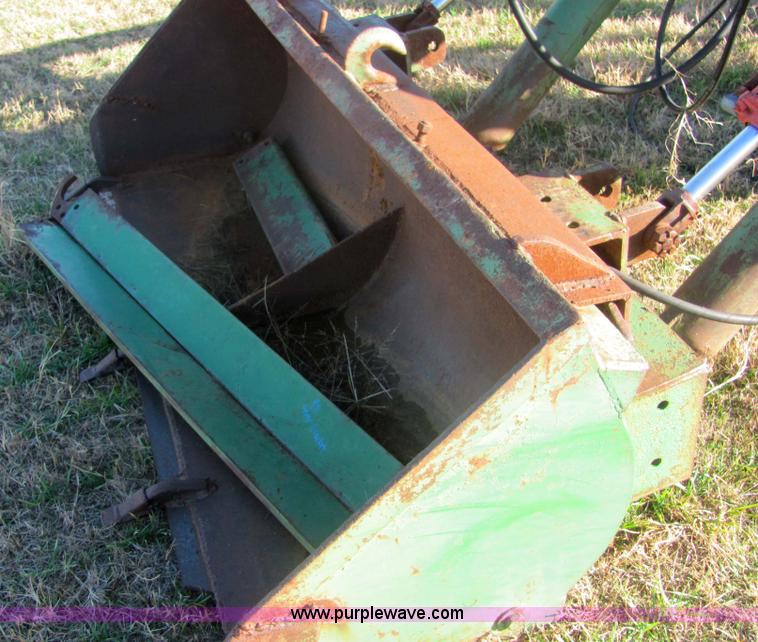 image for item 6699 Tractor loader