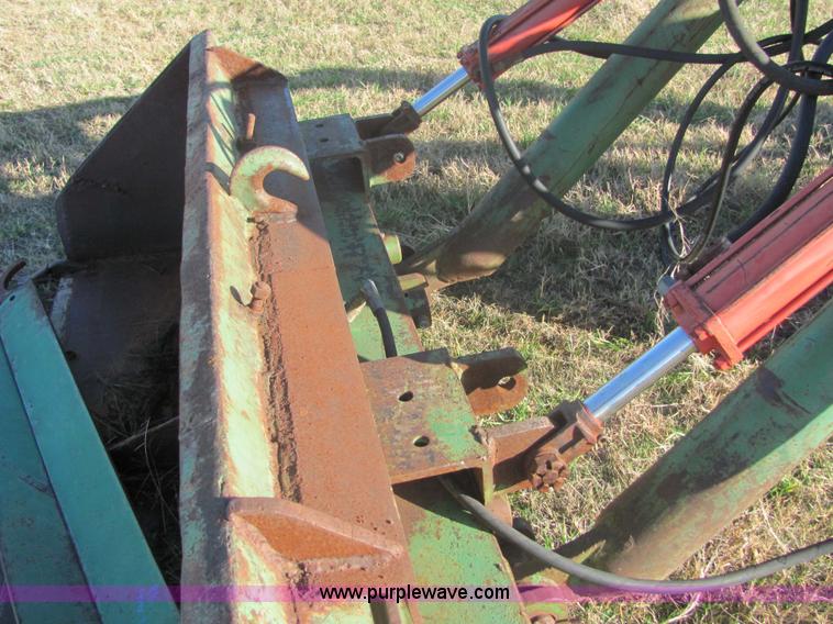 image for item 6699 Tractor loader