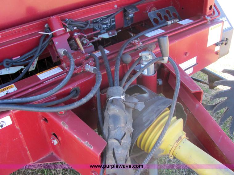 image for item 6712 M And W 5506 round baler