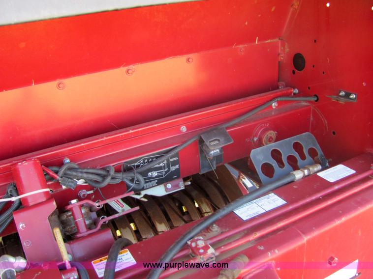 image for item 6712 M And W 5506 round baler