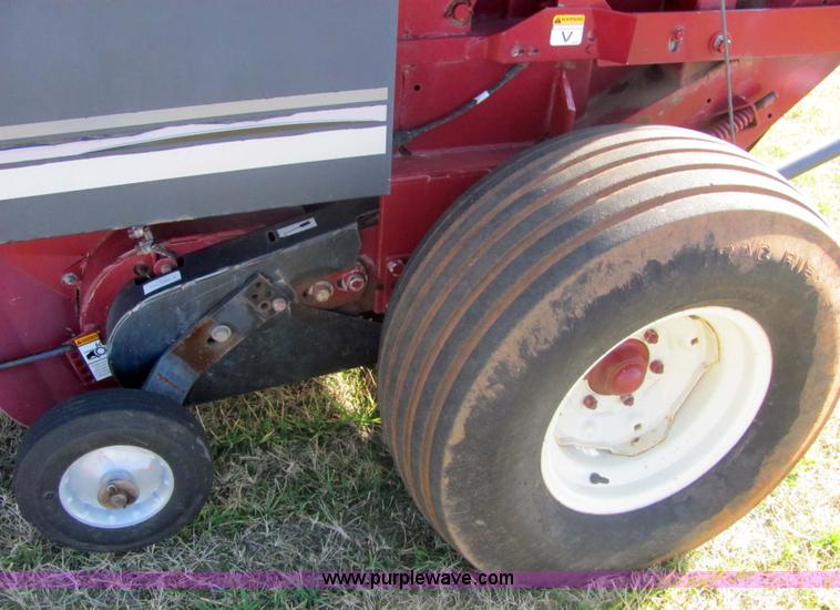 image for item 6712 M And W 5506 round baler