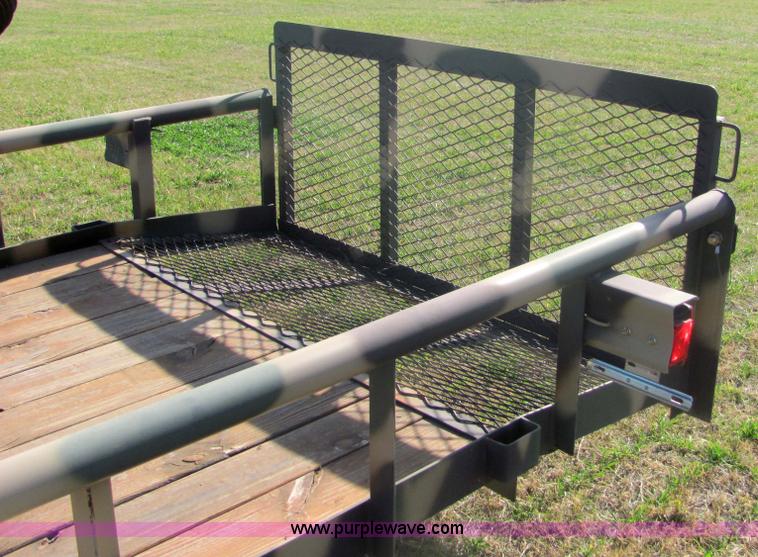 image for item 6714 2009 Texas Bragg trailer