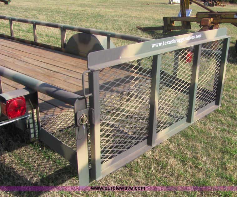 image for item 6714 2009 Texas Bragg trailer