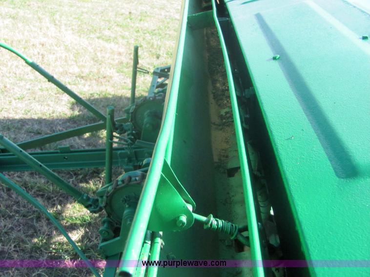 image for item 6722 John Deere drill