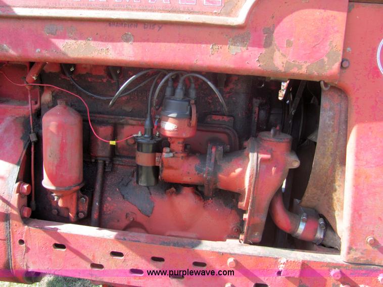 image for item 6723 Farmall M tractor