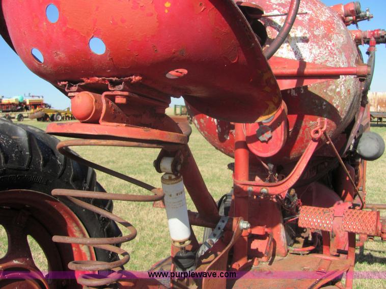 image for item 6723 Farmall M tractor