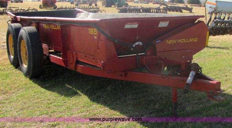 image for item 6726 New Holland 185 manure spreader