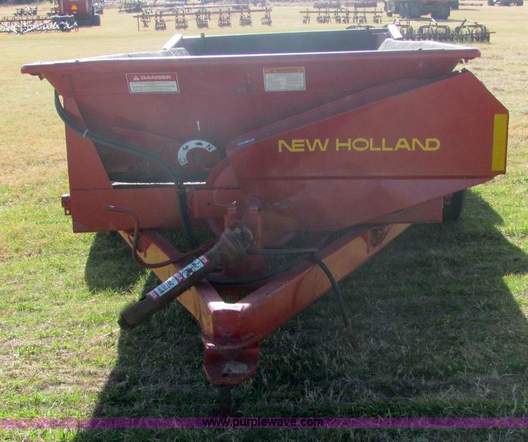 image for item 6726 New Holland 185 manure spreader