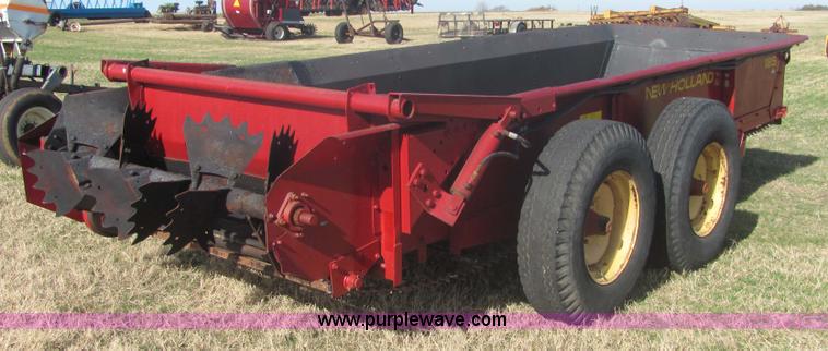 image for item 6726 New Holland 185 manure spreader