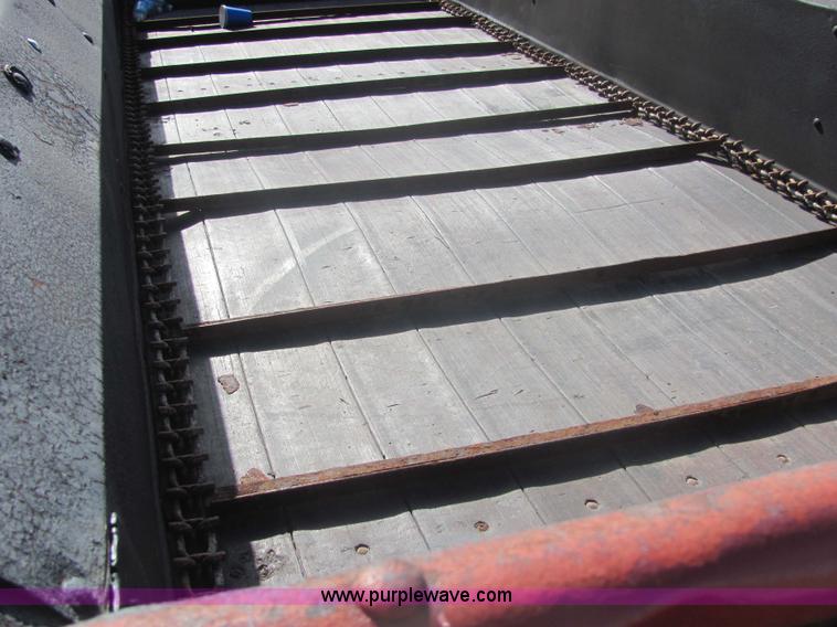 image for item 6726 New Holland 185 manure spreader