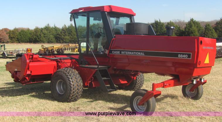 image for item 6730 Case International 8840 self-propelled swather