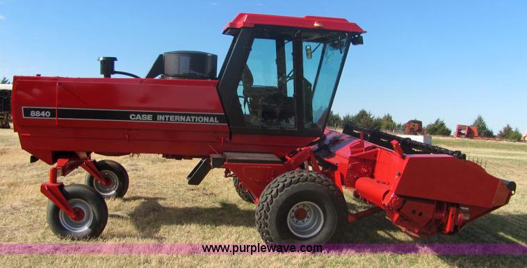 image for item 6730 Case International 8840 self-propelled swather
