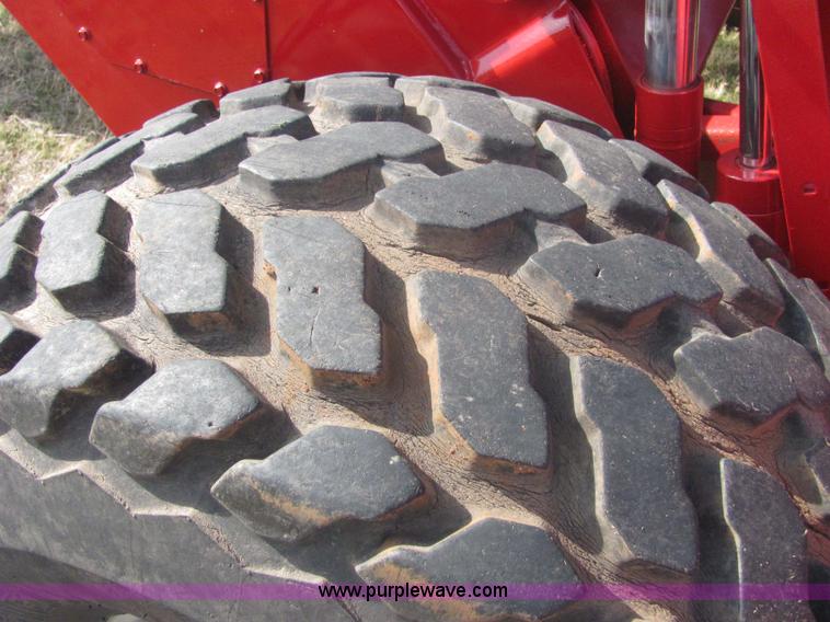 image for item 6730 Case International 8840 self-propelled swather