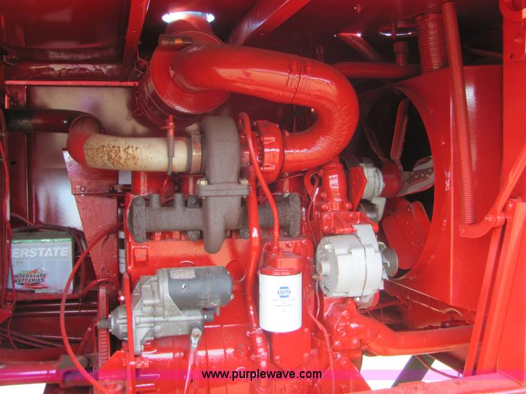 image for item 6730 Case International 8840 self-propelled swather