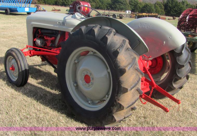 image for item 6734 600 Series Ford tractor