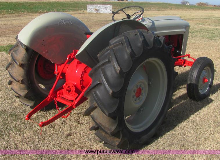 image for item 6734 600 Series Ford tractor