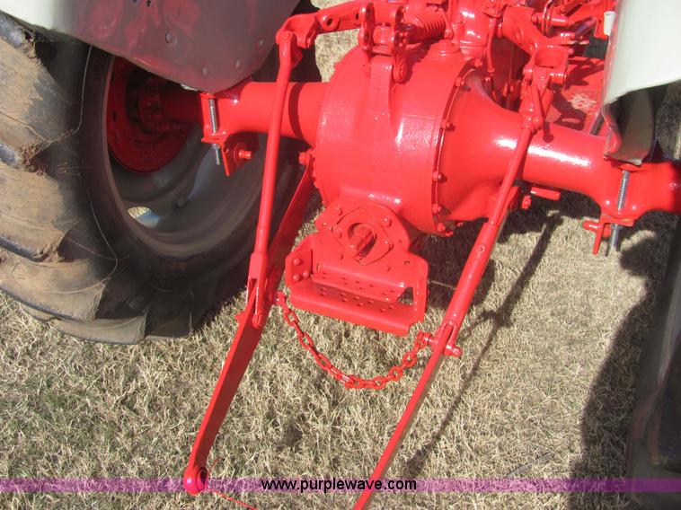 image for item 6734 600 Series Ford tractor