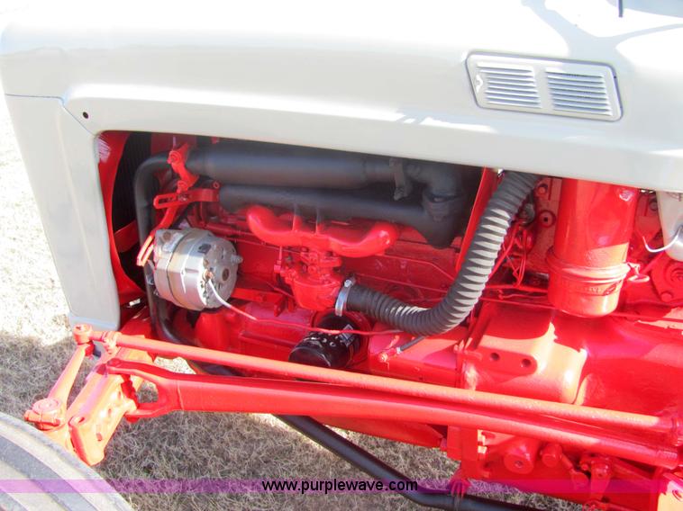 image for item 6734 600 Series Ford tractor