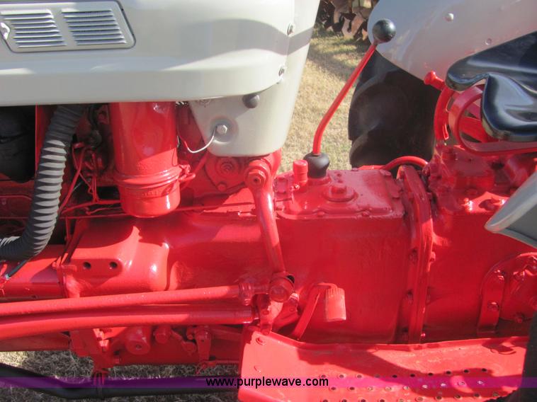 image for item 6734 600 Series Ford tractor