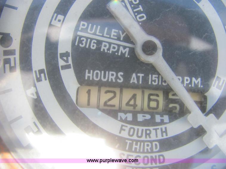 image for item 6734 600 Series Ford tractor