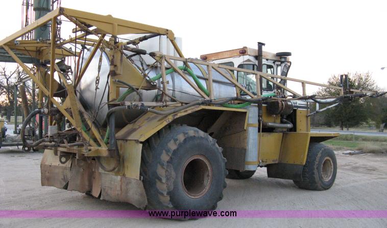 image for item 8059 1984 Ag-Chem 1664 self-propelled sprayer