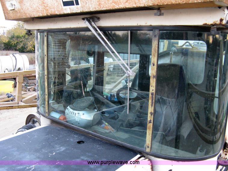 image for item 8059 1984 Ag-Chem 1664 self-propelled sprayer