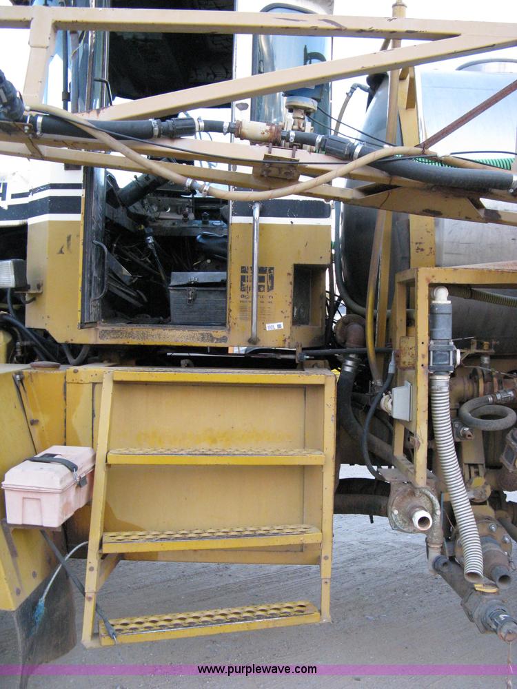 image for item 8059 1984 Ag-Chem 1664 self-propelled sprayer