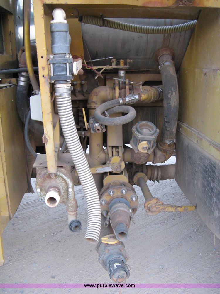 image for item 8059 1984 Ag-Chem 1664 self-propelled sprayer