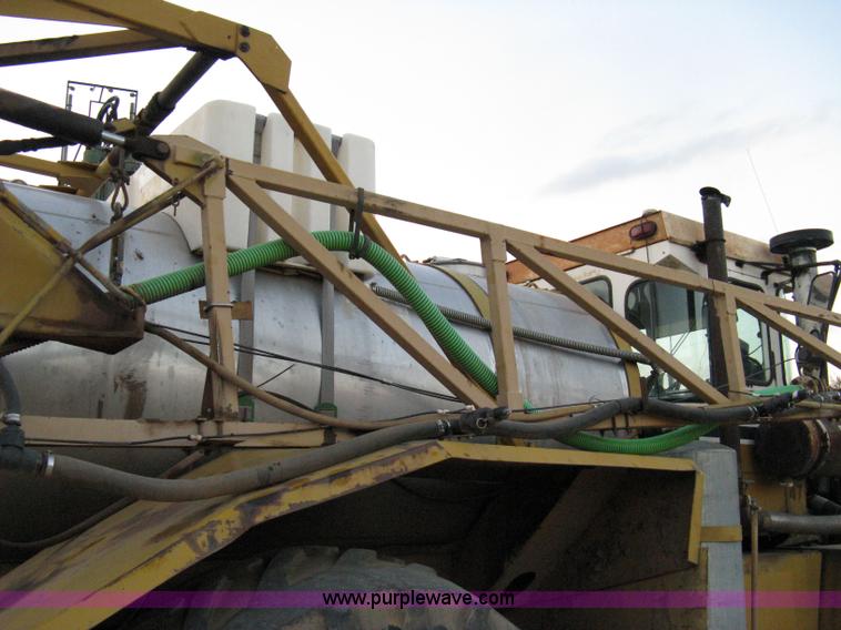 image for item 8059 1984 Ag-Chem 1664 self-propelled sprayer