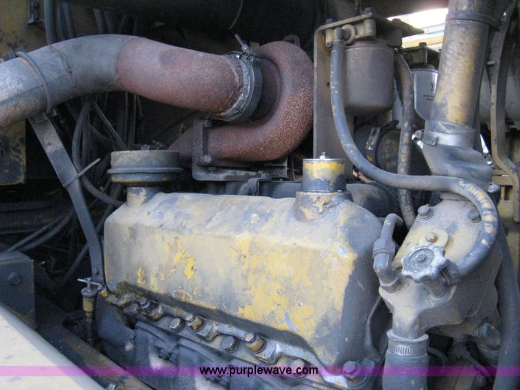 image for item 8059 1984 Ag-Chem 1664 self-propelled sprayer