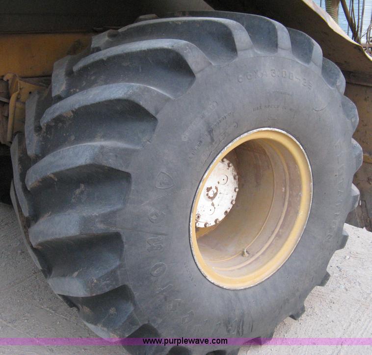 image for item 8059 1984 Ag-Chem 1664 self-propelled sprayer