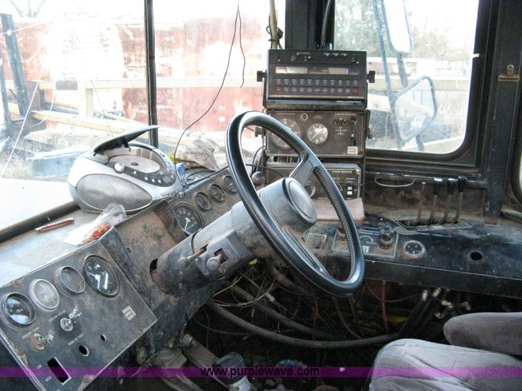 image for item 8059 1984 Ag-Chem 1664 self-propelled sprayer