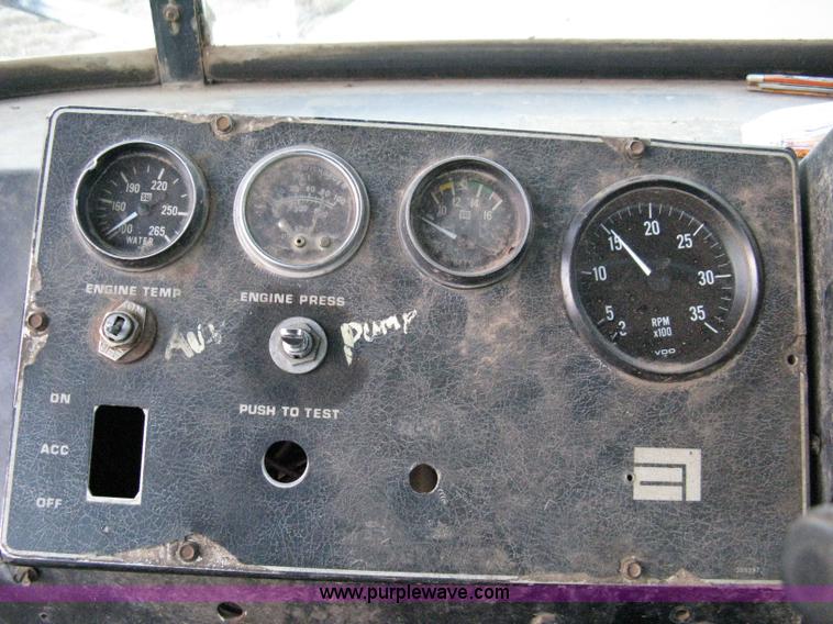 image for item 8059 1984 Ag-Chem 1664 self-propelled sprayer