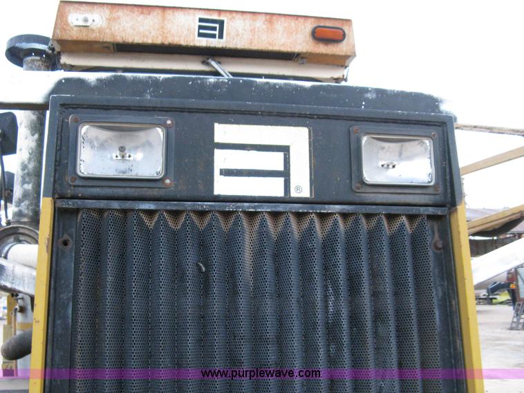 image for item 8059 1984 Ag-Chem 1664 self-propelled sprayer