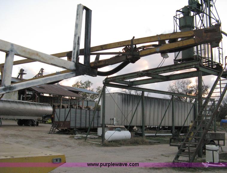 image for item 8059 1984 Ag-Chem 1664 self-propelled sprayer