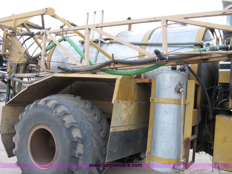 image for item 8059 1984 Ag-Chem 1664 self-propelled sprayer