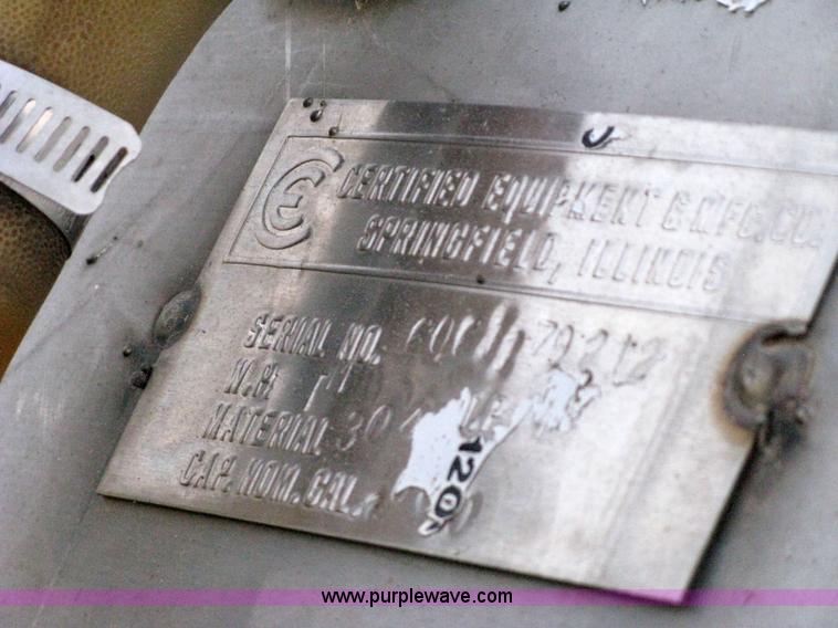 image for item 8060 1990 Ford LN8000 truck with sprayer