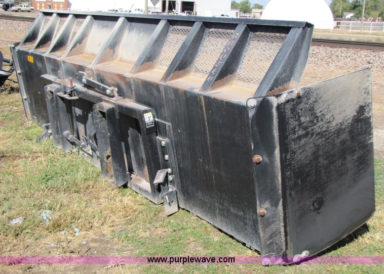image for item 8244 2005 Grouser 4100 two way blade