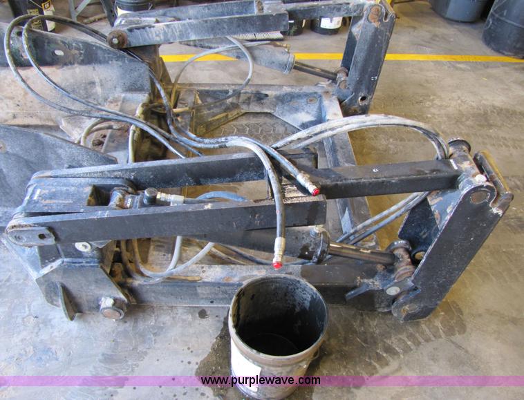 image for item 8244 2005 Grouser 4100 two way blade