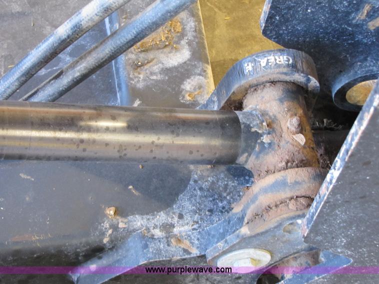 image for item 8244 2005 Grouser 4100 two way blade