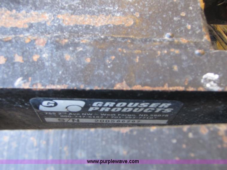 image for item 8244 2005 Grouser 4100 two way blade