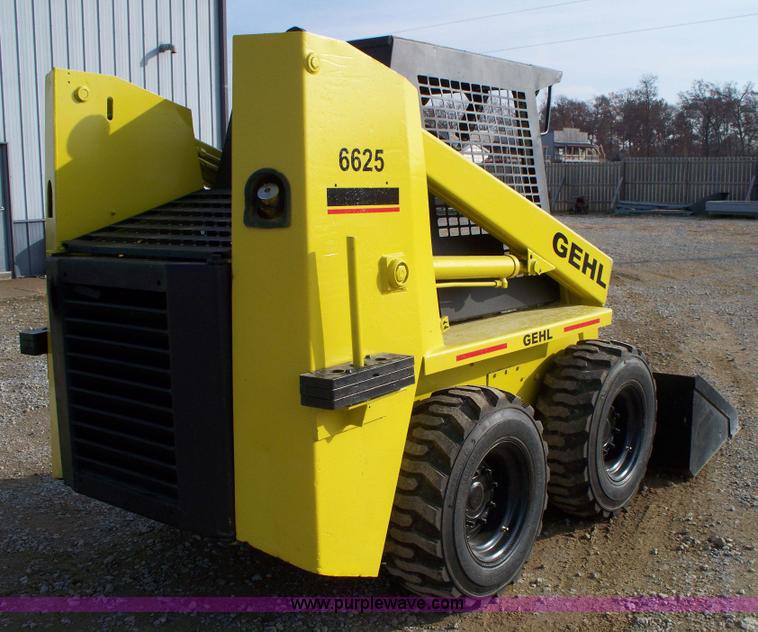 image for item 1200 Gehl 6625 skid steer