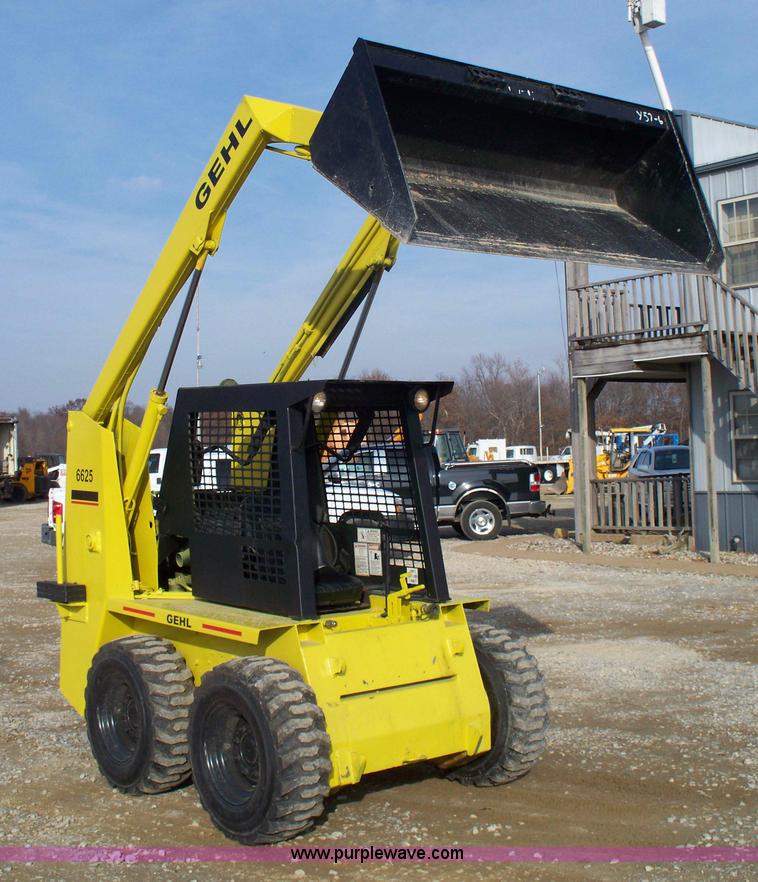 image for item 1200 Gehl 6625 skid steer