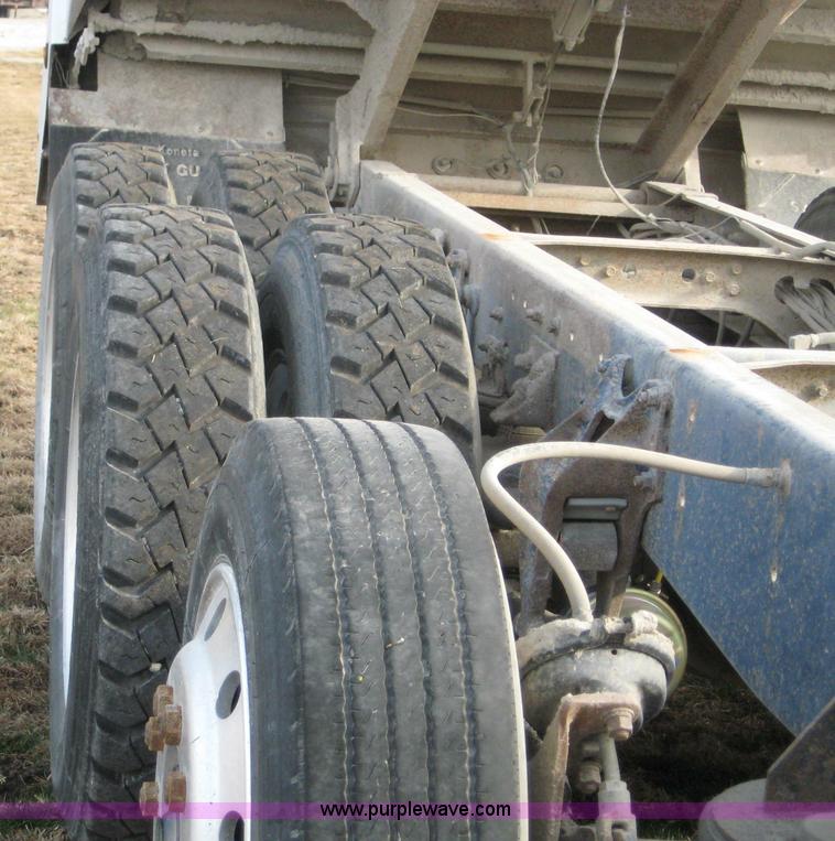 image for item 1703 1991 International Series 9400 dump truck