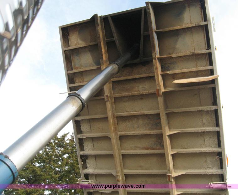 image for item 1703 1991 International Series 9400 dump truck