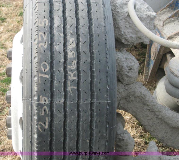 image for item 1703 1991 International Series 9400 dump truck