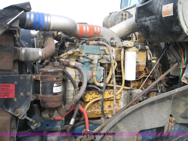 image for item 1703 1991 International Series 9400 dump truck