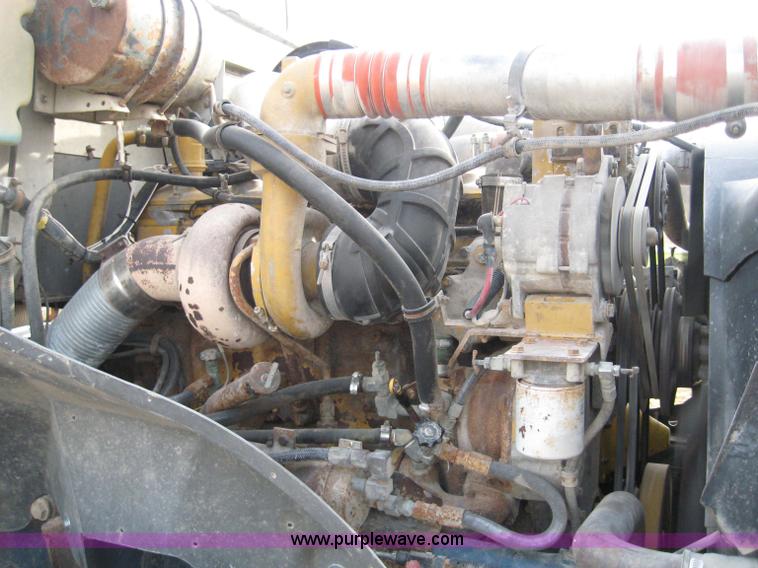 image for item 1703 1991 International Series 9400 dump truck